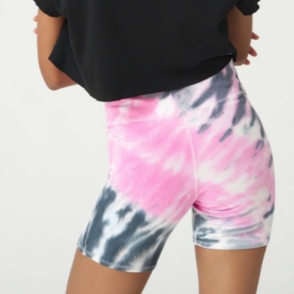 WSLY for Bandier NWT The Rivington 7” Biker Short - Size XXS - Picture 2 of 3